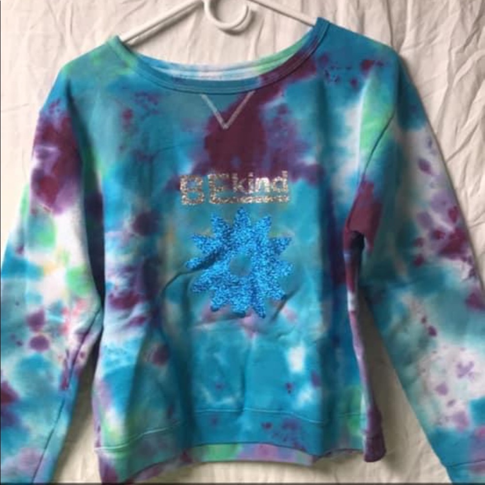 BE KIND sweatshirt